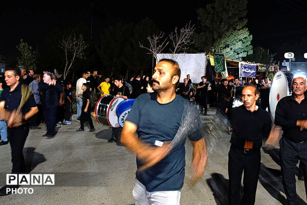 بجنورد یکپارچه در سوگ حسین(ع)