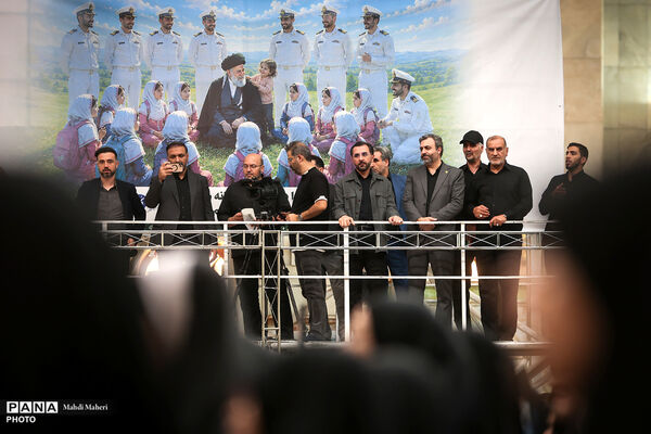 برگزاری همایش بزرگ جمع‌خوانی دانش‌آموزان با اجرای سرود و نوحه حماسی «باید برخاست» -2