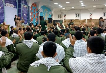 برگزاری اردو راهیان نور نخبگان دانش‌آموزی خادمی در طرح خادم الشهدا 