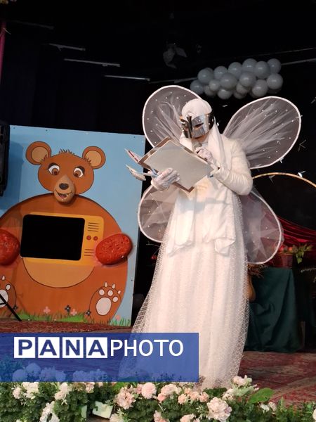 جشن یلدا ۱۴۰۴ در مدرسه ۱۷ شهریور شهرستان بجنورد 