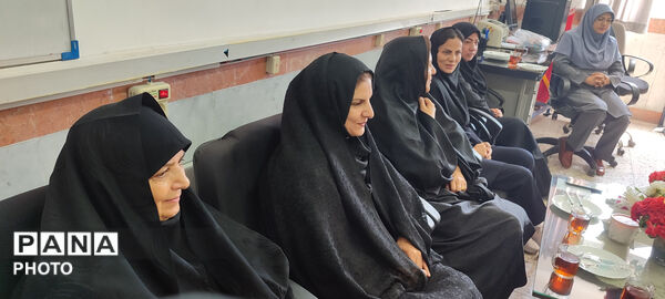 خاطره‌سازان در بهار آزادی؛ گردهمایی پیشکسوتان تعلیم و تربیت 