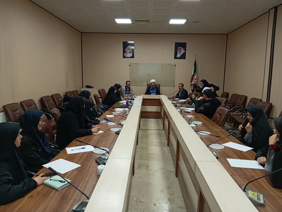 سومین نشست مسئولان و ماموران سازمان دانش‌آموزی استان البرز در کانون امام علی (ع) ناحیه یک کرج 