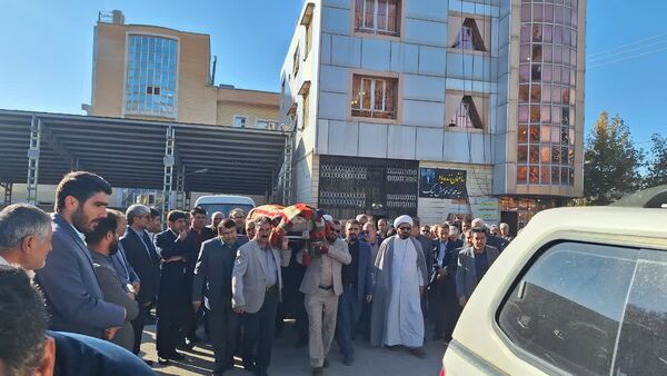 وداع با پیکر مرحوم فریدون داوری در آموزش وپرورش کهگیلیویه و بویراحمد
