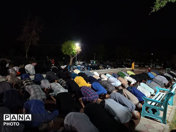 نمازی به شوق صرفه جویی برق