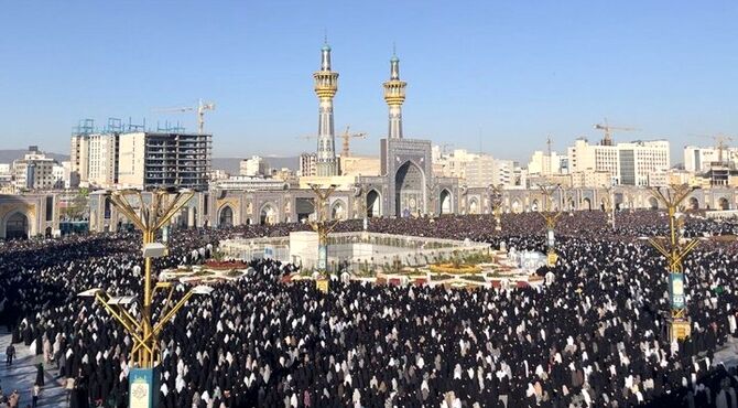 حس‌وحال دانش‌آموزان در نماز عید فطر 