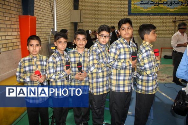 نواختن زنگ آغاز سال تحصیلی در دبیرستان شهیده سهام خیام  شاهد بوشهر