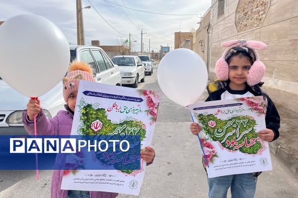 دهه نودی‌های شهر سورمق پای کار انقلاب
