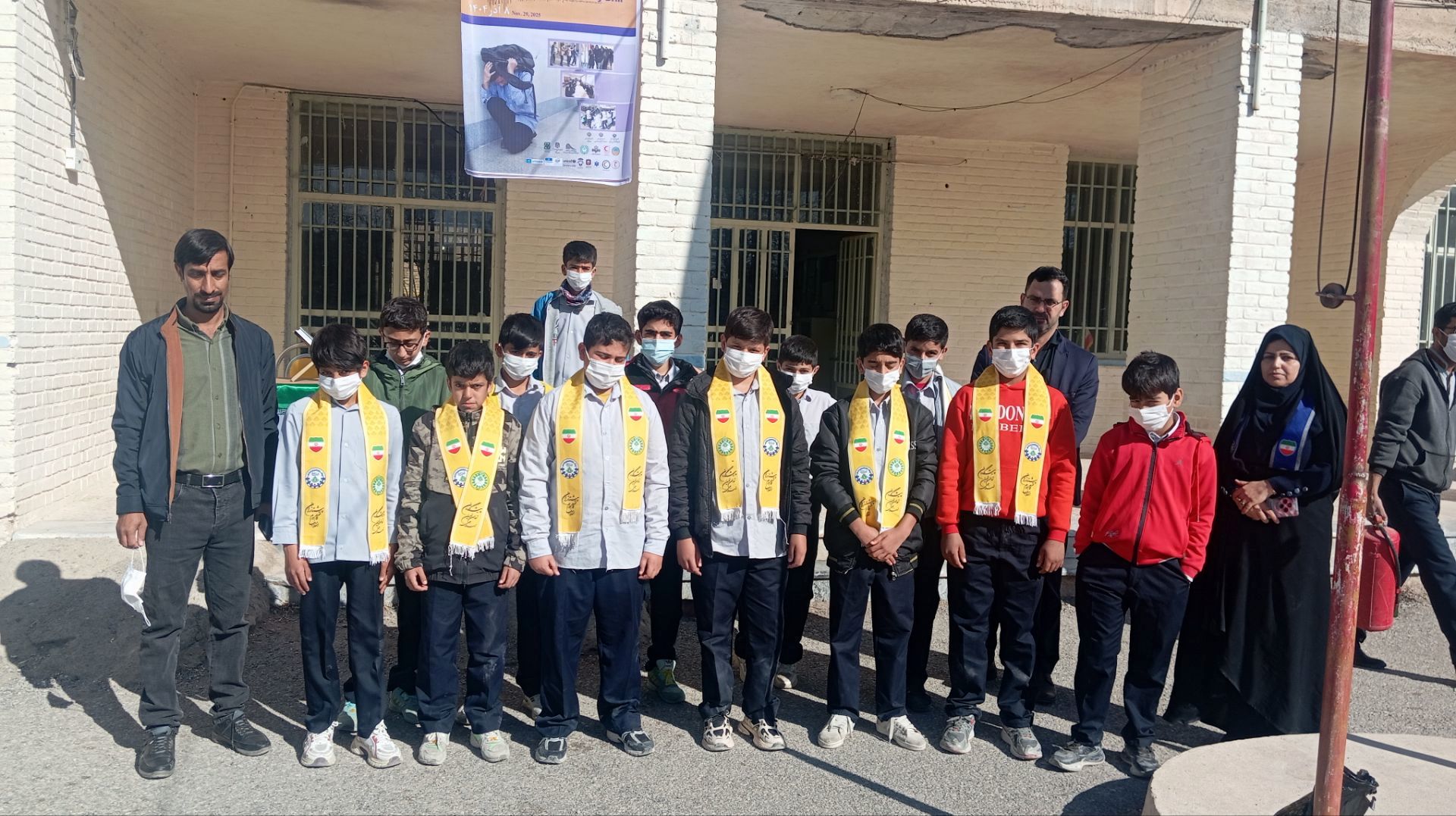 مانور زلزله در مدرسه امام خمینی (ره) منطقه بیرانوند