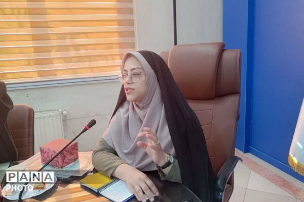 تقدیر از مراقبین سلامت در اداره آموزش و پرورش 