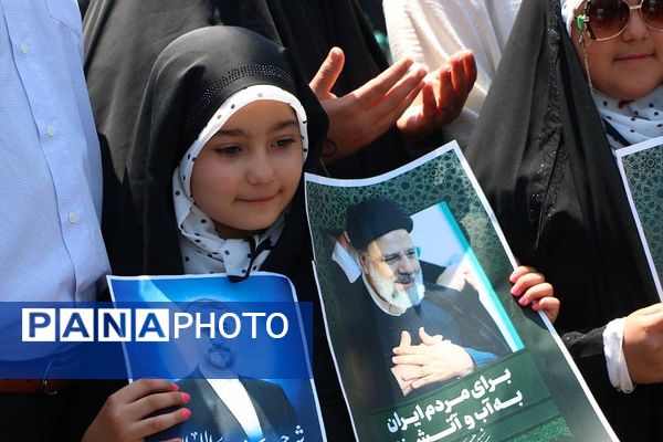 وداع با پیکر مطهر شهید حسین امیرعبدالهیان در شهرستان ری