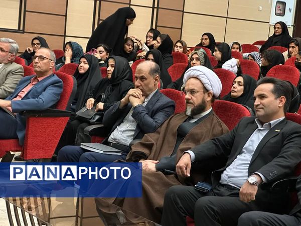  رونمایی از چهار کتاب در شب شعر خلیل‌آباد