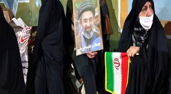 قائد امت چگونه فردی بود؟!