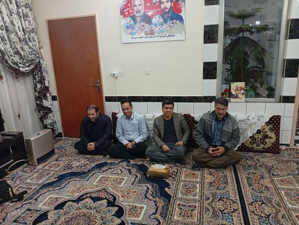 تکریم و بزرگداشت مادر و همسر شهید نورانی توسط کادر دبیرستان میثاق
