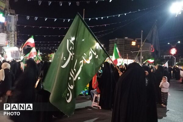 تداوم حضور در خیابان‌ها؛ رمز اتحاد و پیروزی