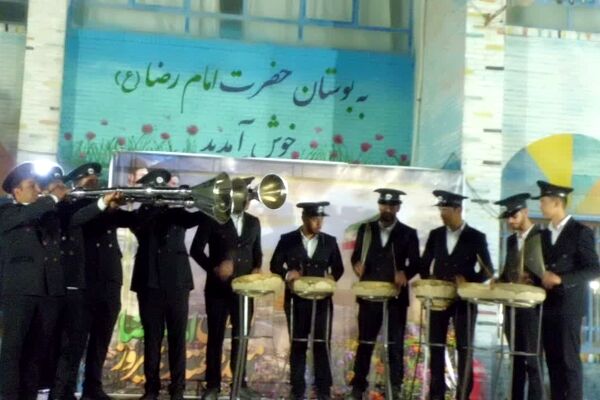 ویژه برنامه آموزش و پرورش ناحیه 2 یزد به‌مناسبت میلاد ثامن الحجج(ع)