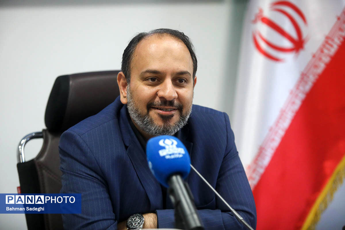 نقش‌آفرینی آموزش و پرورش با کنشگری دانش‌آموزان در رخداد تاریخی تشییع رهبر شهید انقلاب/ «به روشنی ماه» بستری برای معرفی تولیدات فرهنگی دانش‌آموزان و فرهنگیان/ اجرای برنامه‌های اوقات فراغت با محور محله، مسجد و نقش‌آفرینی دانش‌آموزان