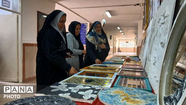 نمایشگاه مشاغل و فعالیت‌های مهارتی هنرستان فلق نظرآباد