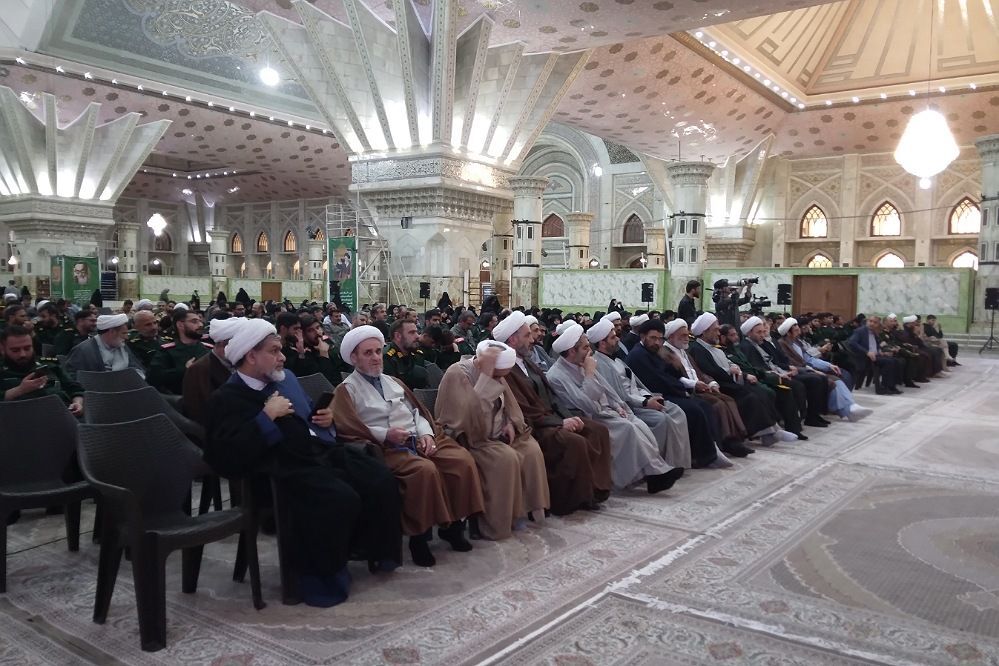 تجدید میثاق مربیان عقیدتی، هادیان سیاسی و فعالان عرصه جهاد تبیین در سپاه پاسداران و بسیج کشور با آرمان‌های بنیانگذار جمهوری اسلامی در حرم امام خمینی (ره)