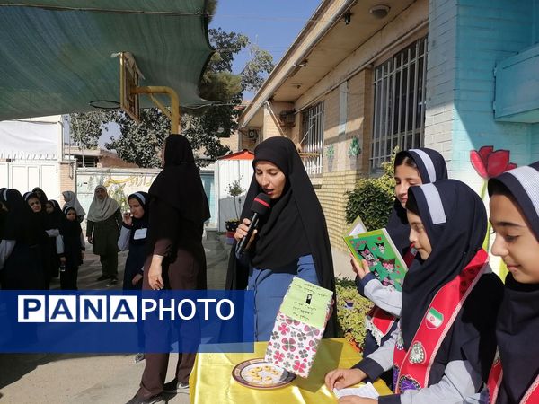 سه شنبه‌های مهدوی در دبستان ناهید نخودی 