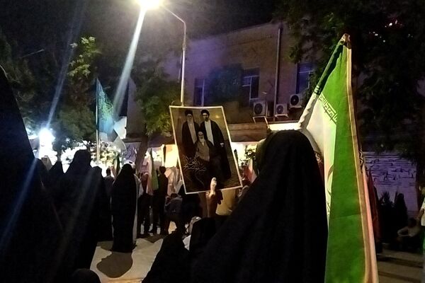  باز هم قراره شبانه مردم در حسینیه امام خامنه‌ای نیشابور