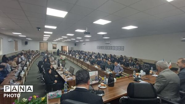 تجلیل از برگزیدگان رویدادهای قرآنی و فرهنگی منطقه ۱۶ تهران