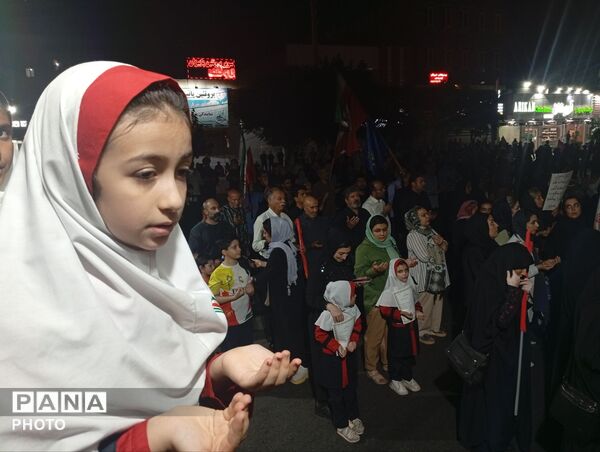 هم‌نوایی دانش‌آموزان پیشتاز ساوجبلاغ در تجمعات شبانه