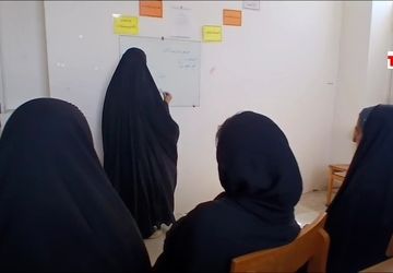 انس نوجوانان روستای صرم قم با کتاب و کتابخانه