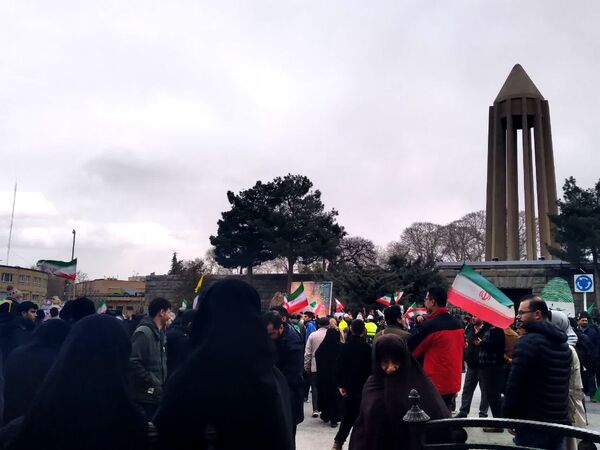 شکوه همدلی در روز پیروزی