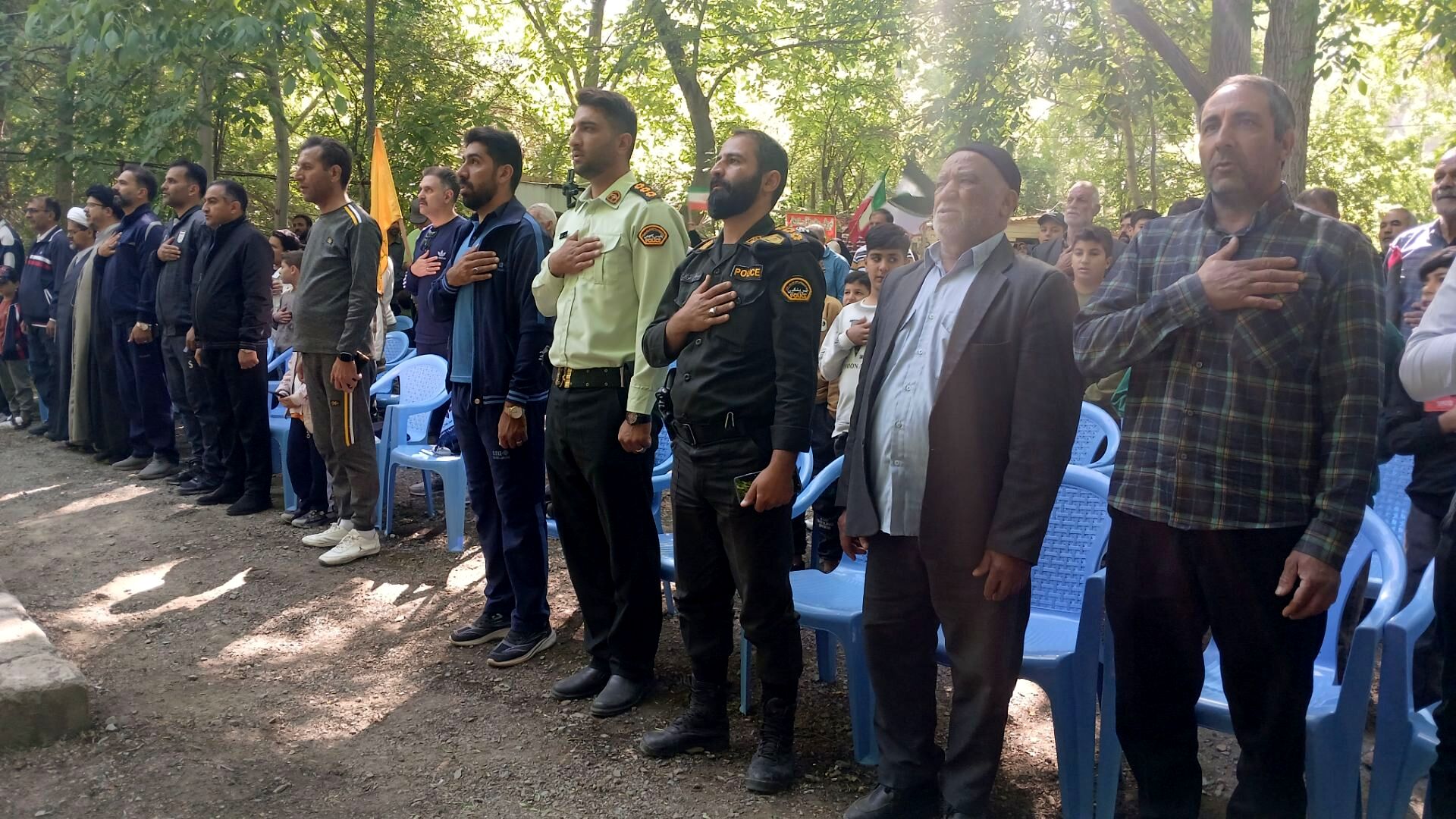 پیادروی خانوادگی در روستای مارکده سامان