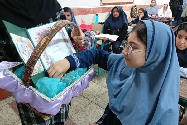 مدارس شهرستان قدس زیر چادر بانوی دو عالم در جشن ولادت حضرت زهرا(س)