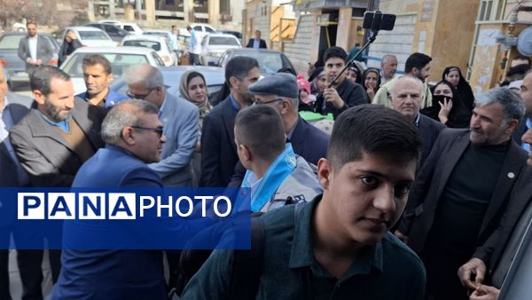 بدرقه دانش‌آموزان پسر عمره‌گذار کهگیلویه و بویراحمد 