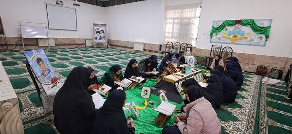 محفل انس با قرآن کریم در آموزشگاه شهید رزمی خلیل آباد