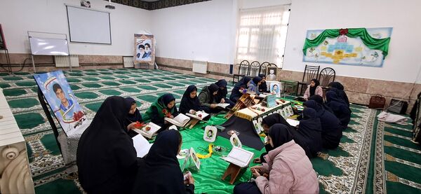 محفل انس با قرآن کریم در آموزشگاه شهید رزمی خلیل آباد