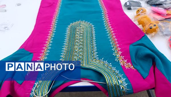 نمایشگاه آثار و دست‌سازه‌های هنرجویان در شهر رویدر