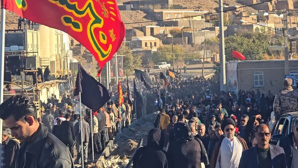 استقبال باشکوه مردم شهرستان بهاباد از شهید گمنام