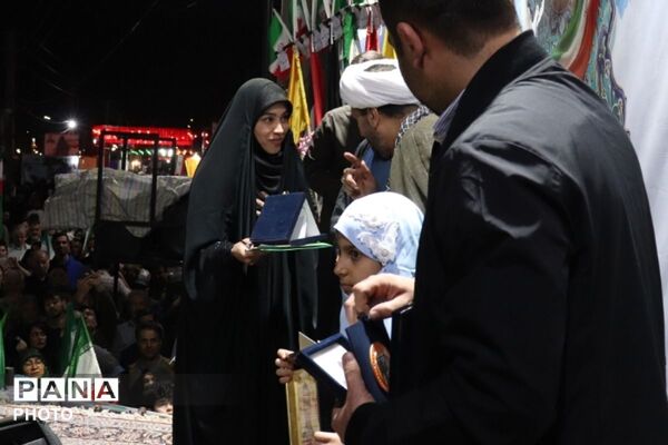  تقدیر از نخبگان آینده‌ساز اسلامشهر، در حاشیه تجمعات شبانه