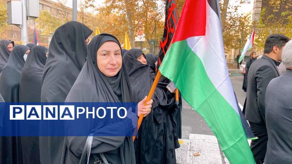 شکوه حضور فرهنگیان مناطق تهران در تشییع شهید گمنام