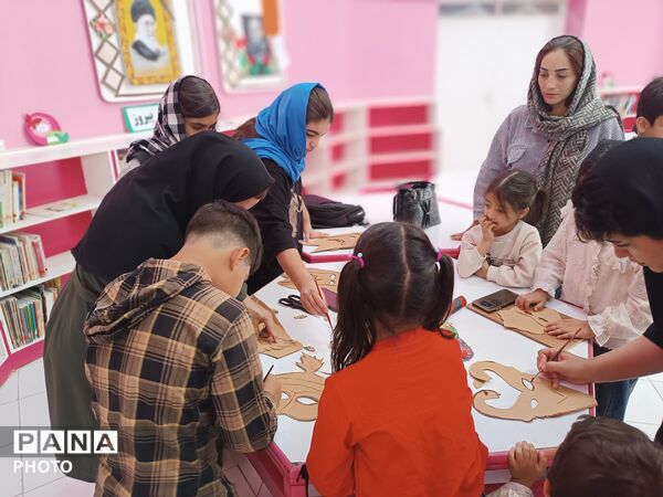 فردوسی در قاب هنر کودکان فارسان