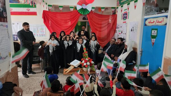 عطر انقلاب در دبستان امام جعفر صادق(ع) روستای تونه شهرستان باخرز