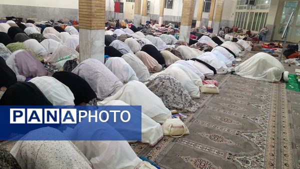 لحظات نورانی اعتکاف و نماز جماعت در مسجد امام حسن عسگری(ع)