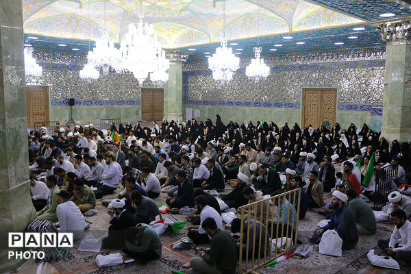 جشن ازدواج طلبگی ۲۰۰ زوج در حرم حضرت معصومه(س)