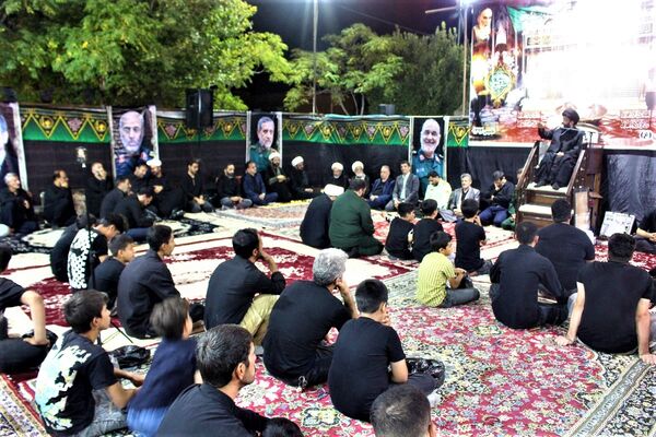 مراسم عزاداری دهه اول ماه صفر در روستای مومن آباد قم