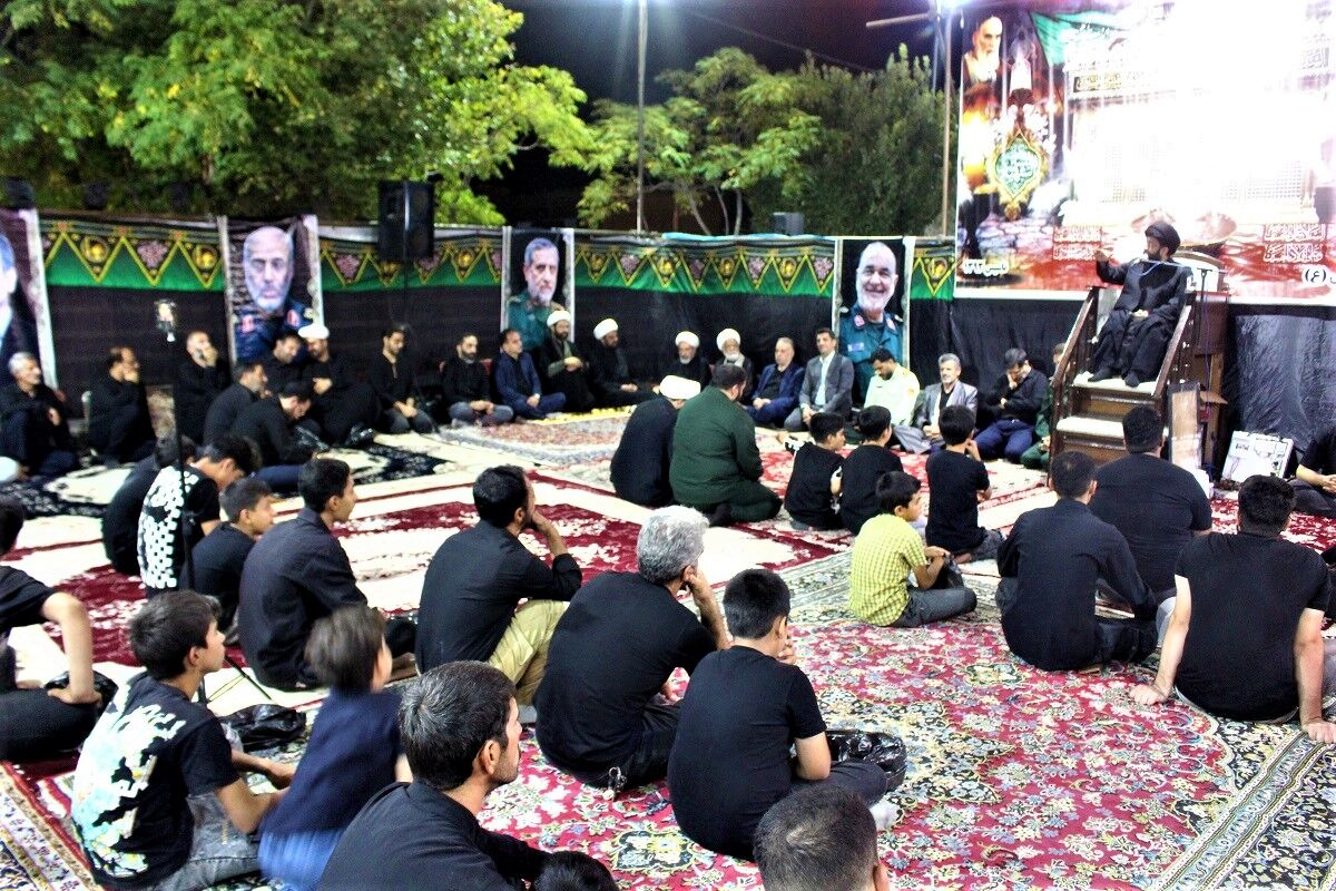 مراسم عزاداری دهه اول ماه صفر در روستای مومن آباد قم
