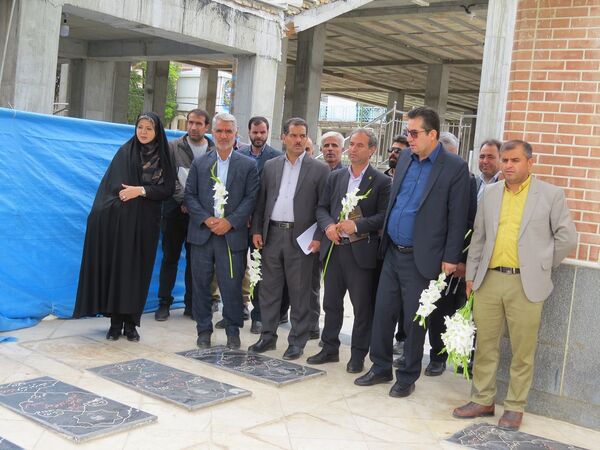 گلباران مزار شهدای دانش‌آموز و معلم در بجنورد