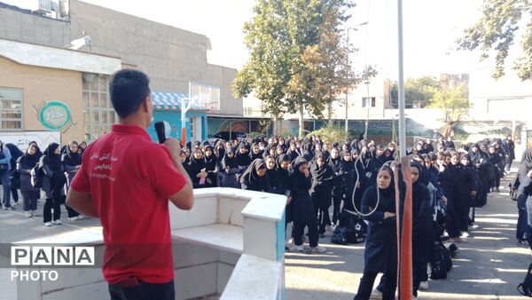 روز آتش نشانی در دبیرستان شهید مطهری 