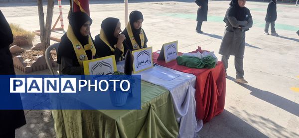 انتخابات شورای دانش آموزی در دبیرستان دخترانه امید 