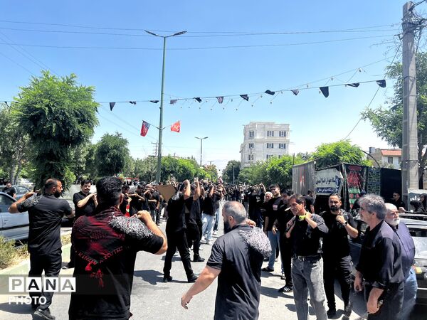 عزاداری پرشور ظهر عاشورا در شهرک ینگی امام