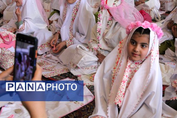 جشن تکلیف دانش‌آموزان دختر شهرستان بن 