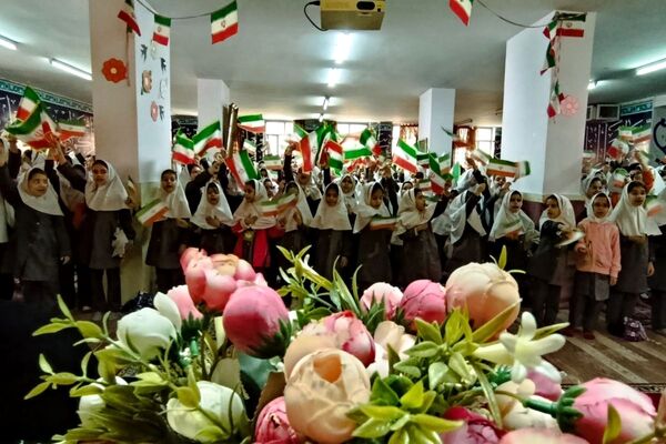 طنین زنگ انقلاب در مدارس شهرستان شهریار 