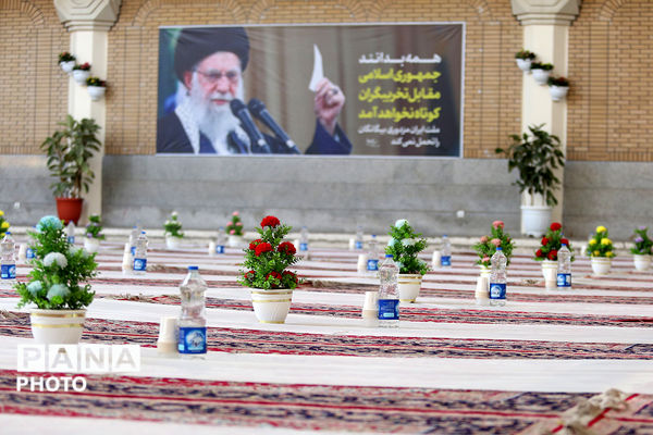 سفره افطاری حرم کریمه اهل بیت(س) در ماه ضیافت الهی